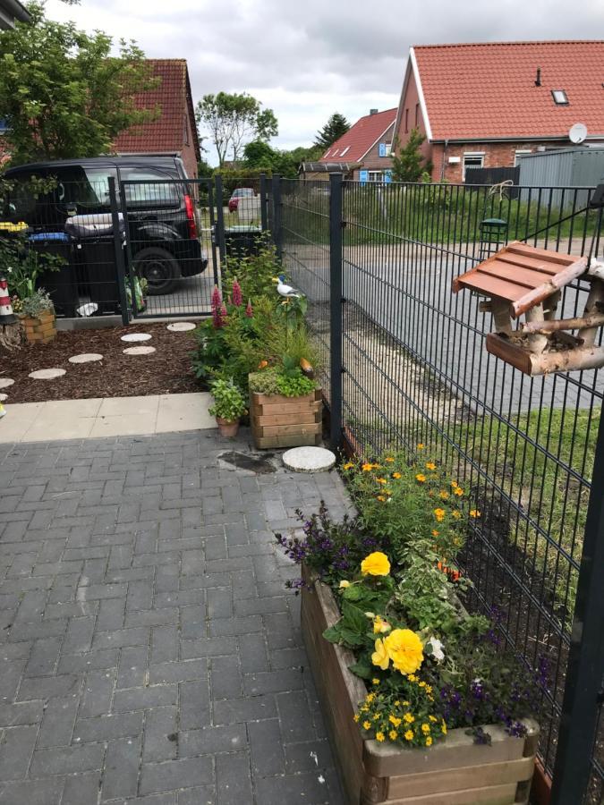 Haus Margarete Dornum mit Wallbox Exterior foto